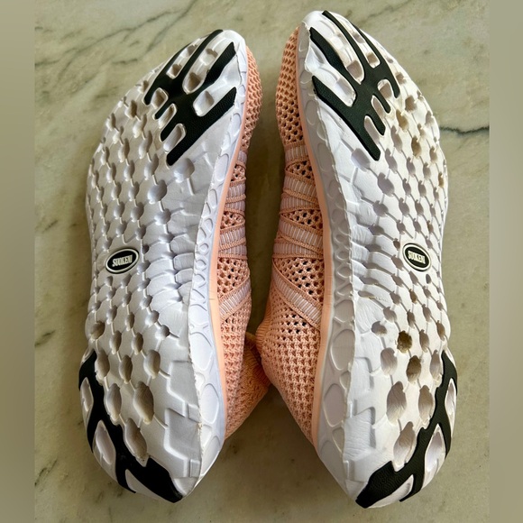 Soukeni water shoes, peach color, size 37 - Picture 2 of 4